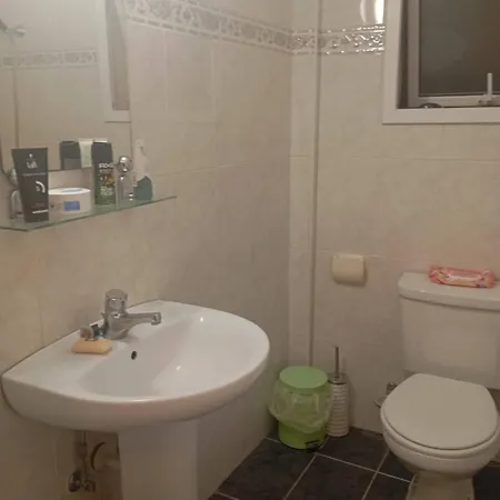 In - City Centre Close To The Airport And Sea Larnaca